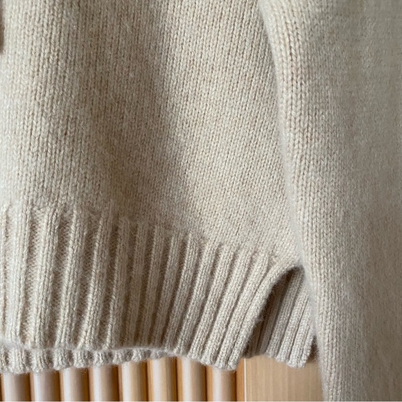 Aritzia The Group Babaton Luxe Cashmere Hoodie cream tan beige - Picture 8 of 9